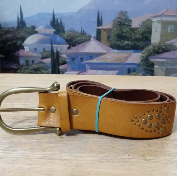 Linea Pelle Handmade Studded Genuine Leather Belt Size Medium 32"-36".🏇🏆 - Picture 8 of 12